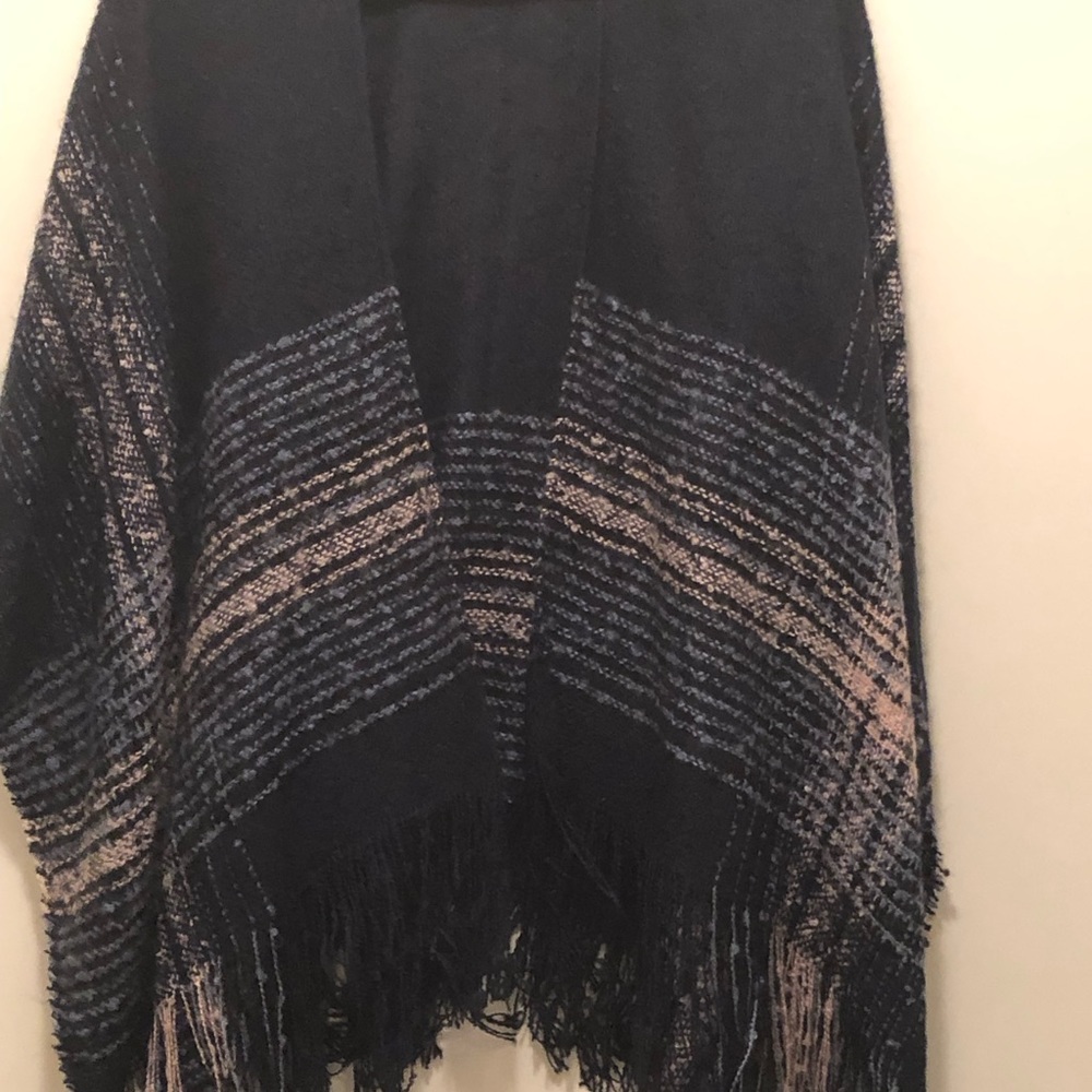 NWOT NAVY Ruana - Picture 2 of 6